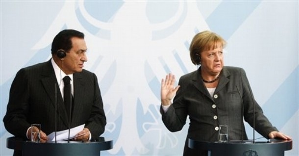[Angerla Merkel and Hosni Mubarak[4].jpg]