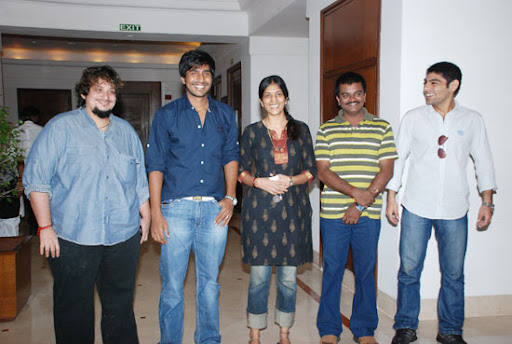 CLICK THE ABOVE ARROW TO  ZOOM THE IMAGE