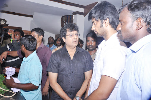 CLICK THE ABOVE ARROW TO  ZOOM THE IMAGE