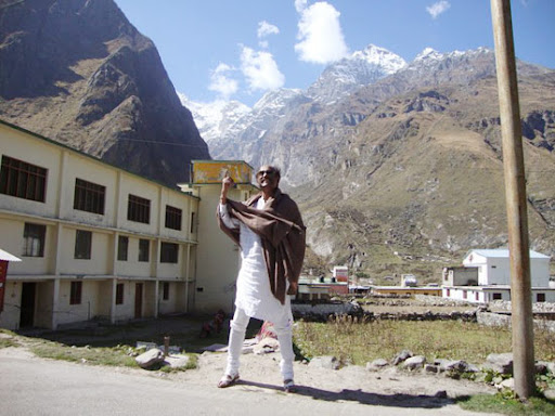Super Star Rajinikanth in Imayamalai photo gallery| Rajini at Himalaya