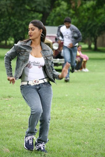 CLICK THE ABOVE ARROW TO  ZOOM THE IMAGE