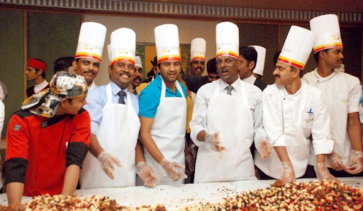 CLICK THE ABOVE ARROW TO  ZOOM THE IMAGE