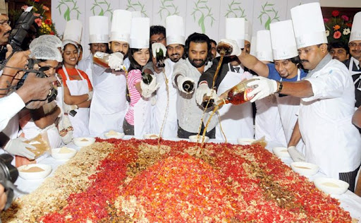 CLICK THE ABOVE ARROW TO  ZOOM THE IMAGE