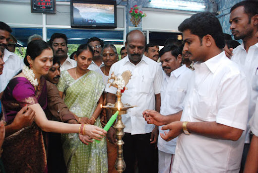 CLICK THE ABOVE ARROW TO  ZOOM THE IMAGE