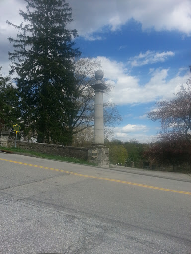 Historic Dale Cemetery Pillars