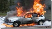Auto in brand gestoken in Weert