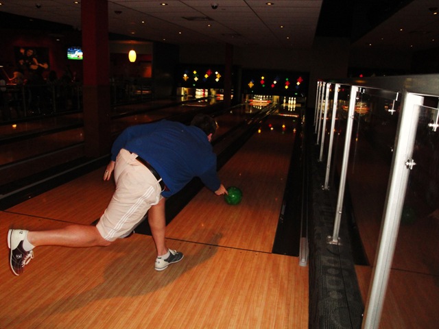 [16.  Logan bowling[3].jpg]