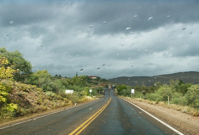 [rainy windshield 1[4].jpg]
