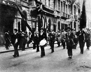 Desfile de voluntários em 1932. Fonte: Revista Mundo Ilustrado. Clique para ampliar