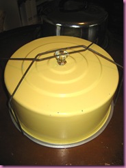 yellow cake tin