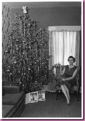woman with christmas tree1
