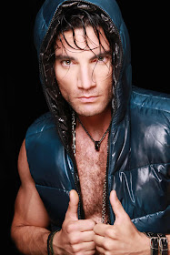 Mexican actor Víctor González