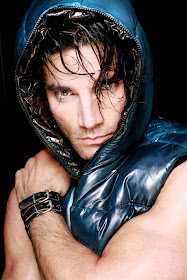 Mexican actor Víctor González