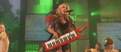 Ke$ha performs 'Tik tok' and 'Your love is my dug' at the '10 VMA's Japan | Live performance