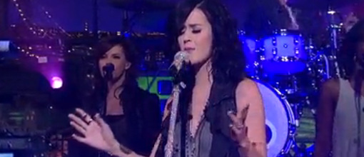 Katy Perry performs 'Teenage dream' on Letterman | Live performance