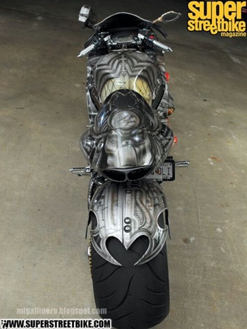 [zzzpredator_bike_12[6].jpg]