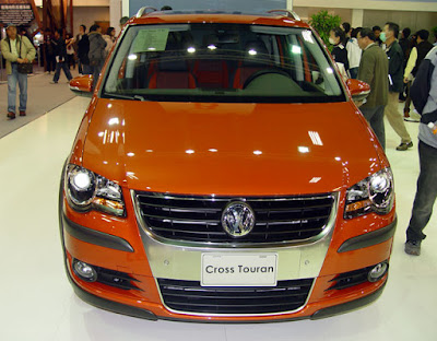 [Event] 2010台北車展現場記實：Volkswagen、Land Rover、M.Benz篇 - 阿祥的網路筆記本