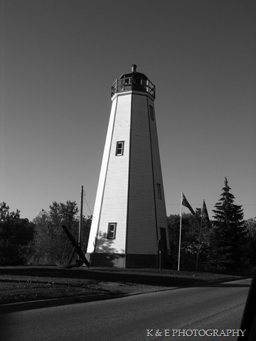 [port burwell lighthouse[3].jpg]