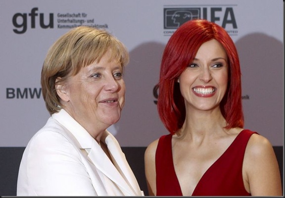IFA 2010 Angela Merkel e Miss IFA