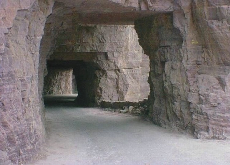 [Guoliang Tunnel (4)[2].jpg]