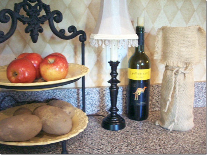 Burlap Wine Bag and mini lamp 050