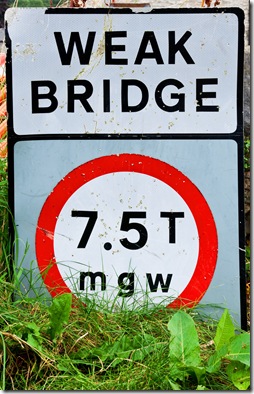 weak bridge sign