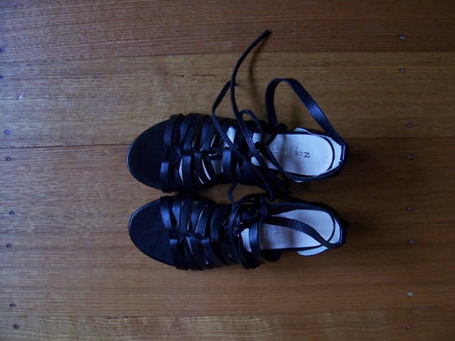[sandals 001[2].jpg]