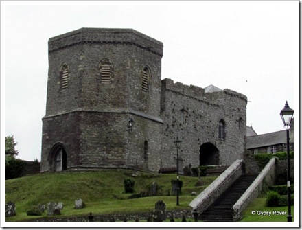 Porth Y Twr is the only surviving 14thC gatehouse to the Cathedral Close with it's attached bell tower.
