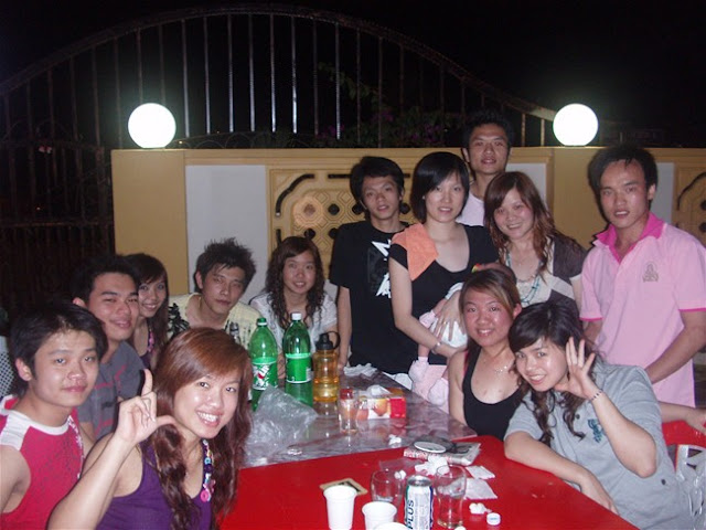 v all go2 kelly house,bcoz of baby fullmoon