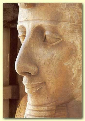 Ramsés II sonriente