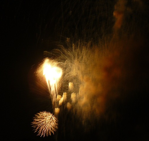[fireworks0882.jpg]