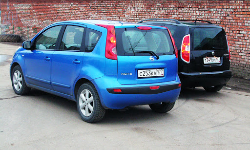 2006 Nissan Note. (Nissan Note, Moscow 2006)