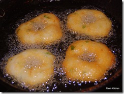 Step 6 medhu vadai Step 6 medhu vadai