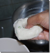 Step 4 medhu vadai Step 4 medhu vadai