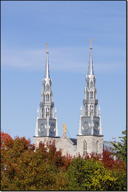 Cathedral Spires || Canon EOS 50D/EF 70-200mm f/2.8L @ 70mm | 1/2500s | f/5.0 | ISO200