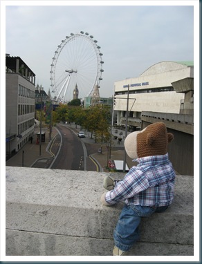 London Eye and Monkey
