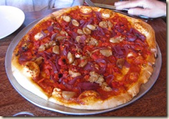 Roasted-garlic-pizza