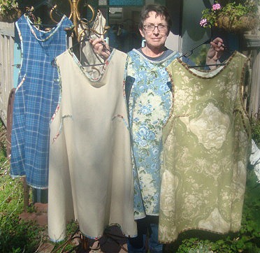 [Barb with aprons[5].jpg]