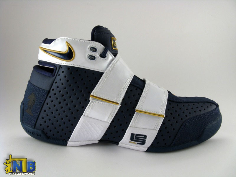 2006 lebron shoes