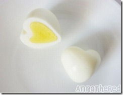 how to make heart shaped egg (10)
