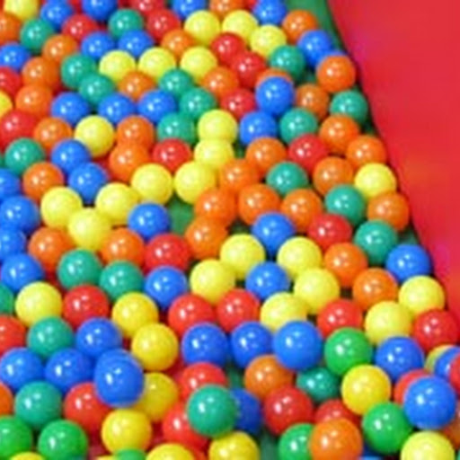 Município de Mangualde ofereceu Piscina de Bolas à Unidade
Mutideficiência da Escola das Carvalhas