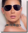 mujer con anteojos de sol mujer con anteojos de sol