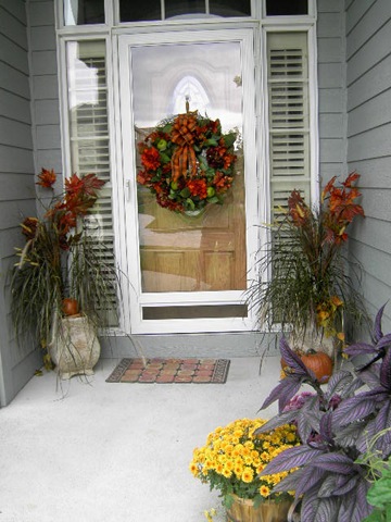 [Fall Entry and Wreath 001[7].jpg]