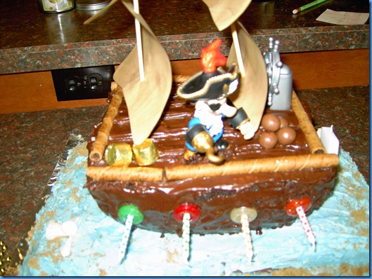 Christian's Pirate Cake 002