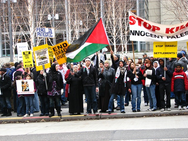 [Anti-Israel Protest Week3 198[2].jpg]