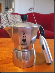 Brikka Pot with Frother Attachment