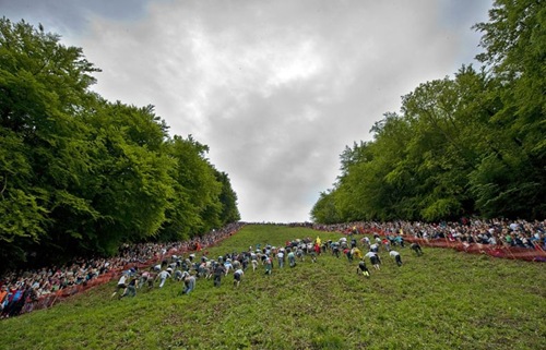 cheese-rolling (8)