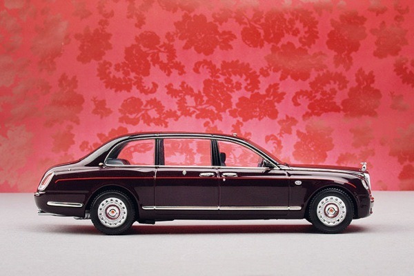 model_auto_bentley_state_limousine