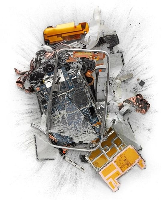 destroyed-apple-products (7)