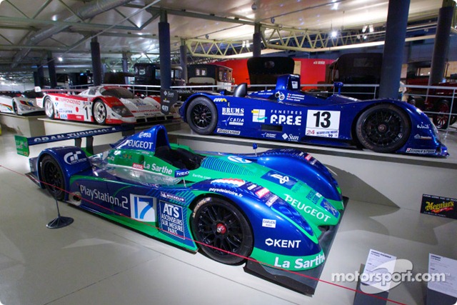 [lemans-2010-24h-eg-0124[4].jpg]